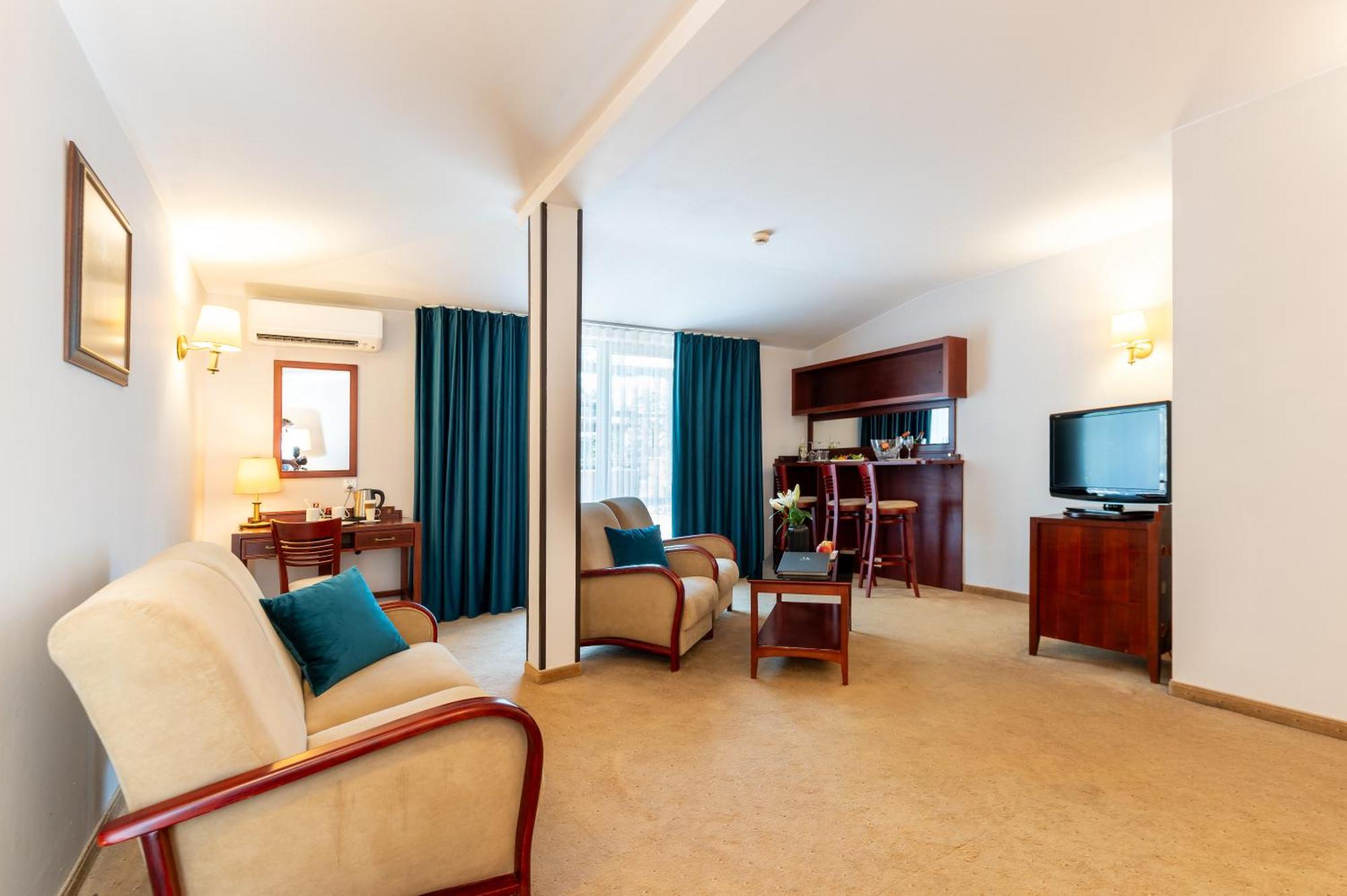 Hotel Moscicki Spała Kültér fotó