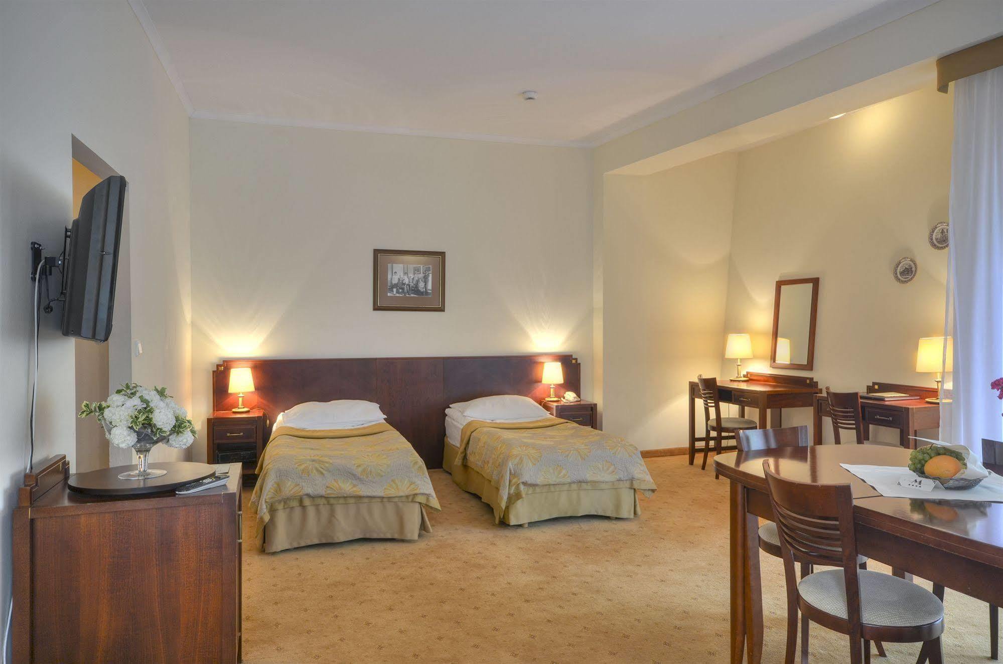 Hotel Moscicki Spała Kültér fotó